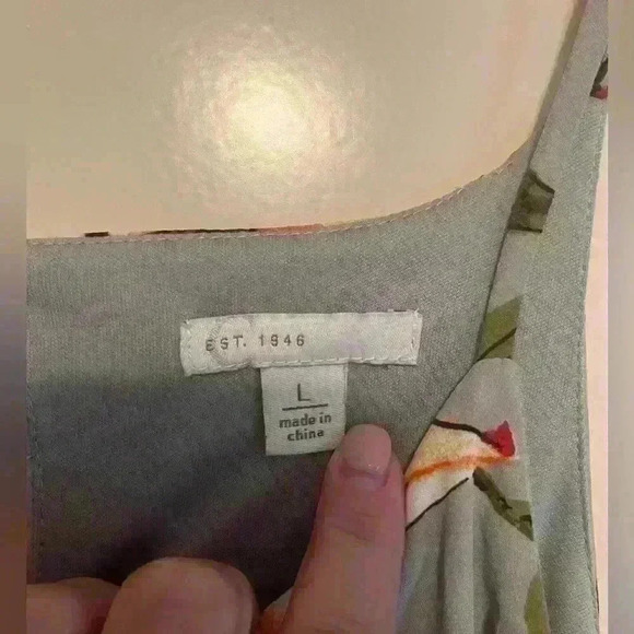 Est 1946 Sage Floral Summer Dress
Size Large - Picture 3 of 6